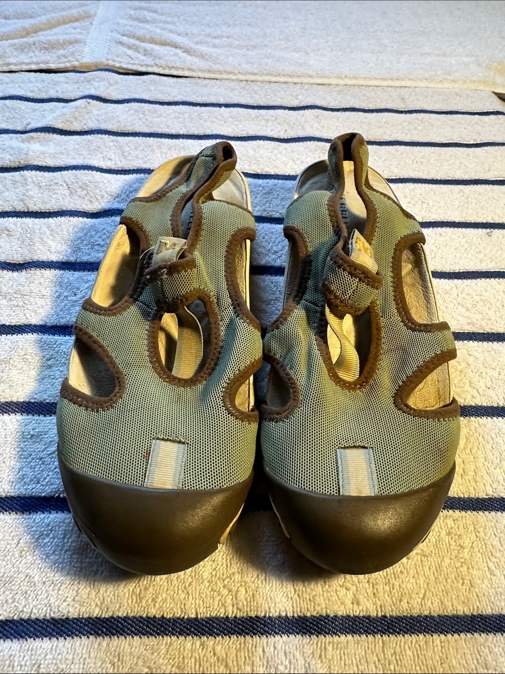 Merrell Olive Green and Brown Women's Slip-On Flats